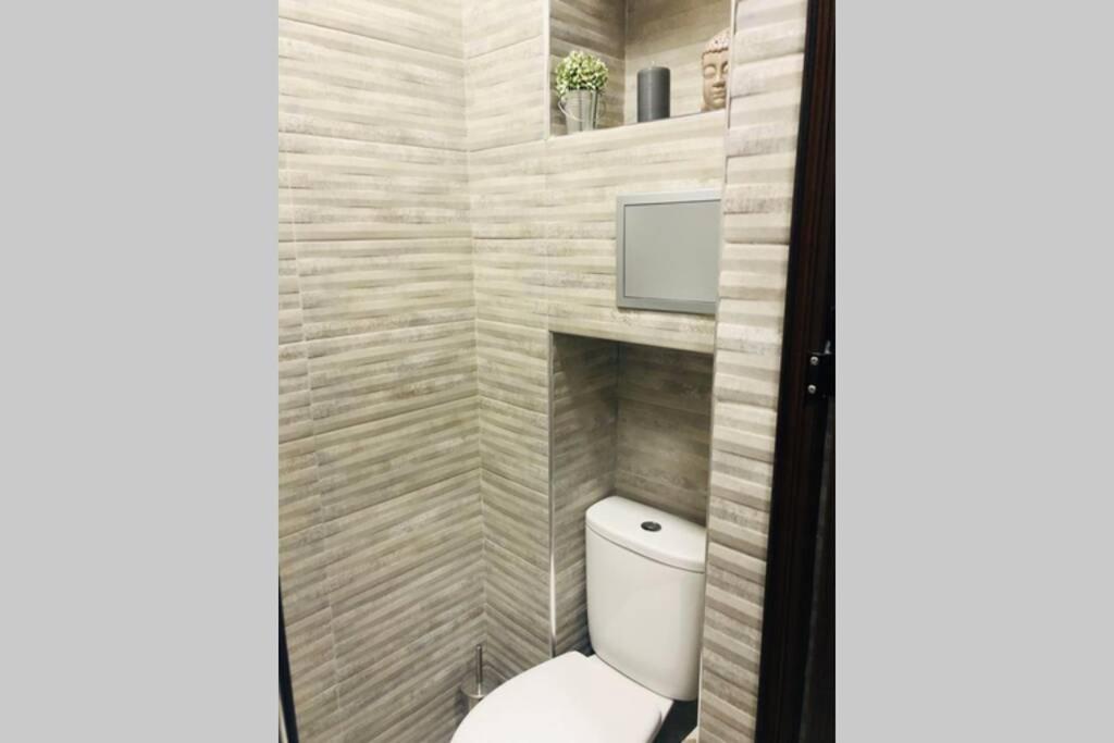 Lovely 3-Bedroom Apartment For 7 Ppl At The Centre Варна Екстер'єр фото