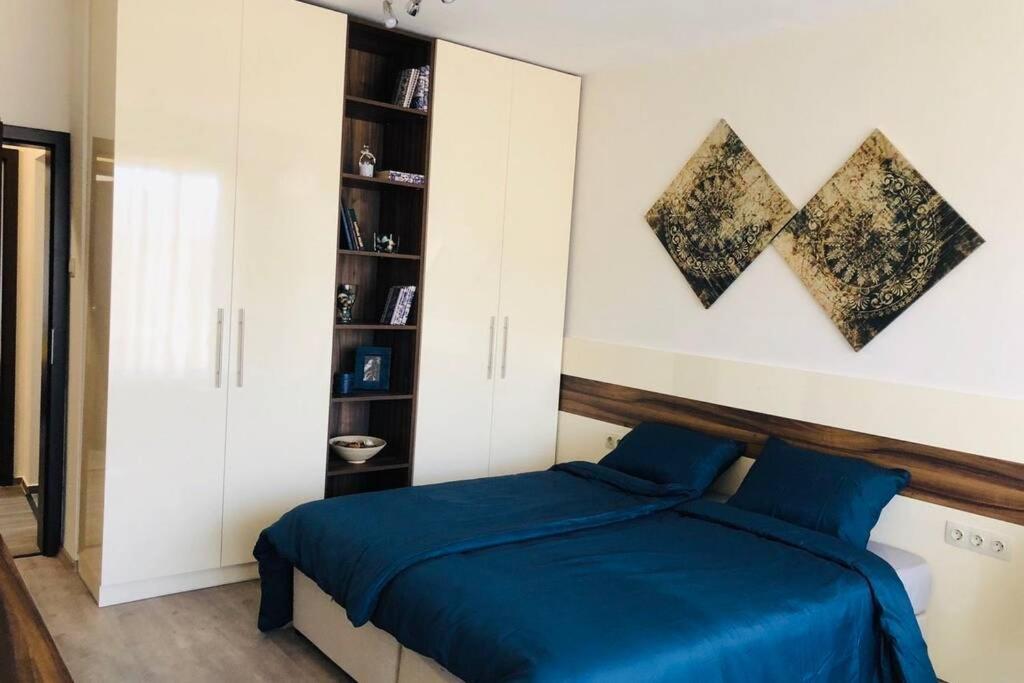 Lovely 3-Bedroom Apartment For 7 Ppl At The Centre Варна Екстер'єр фото